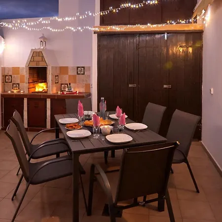 Villa 220 - Casa Hannah By Villas Now Ltd